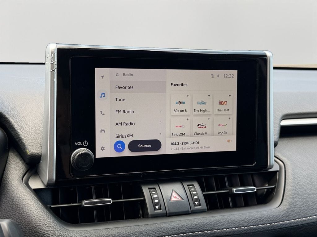 2024 Toyota RAV4 XLE Premium HEATED SEATS / POWER MOONROOF