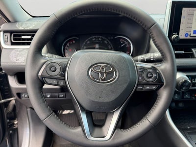 2024 Toyota RAV4 XLE Premium HEATED SEATS / POWER MOONROOF