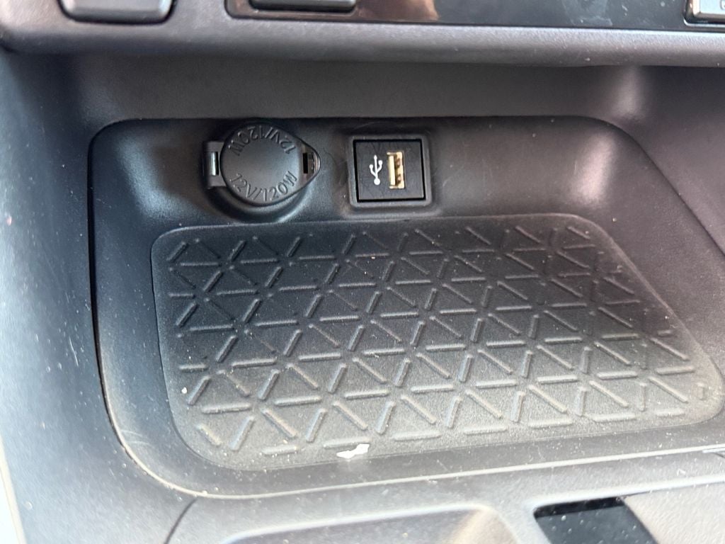 2024 Toyota RAV4 XLE Premium HEATED SEATS / POWER MOONROOF