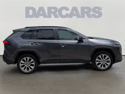 2024 Toyota RAV4 XLE Premium HEATED SEATS / POWER MOONROOF