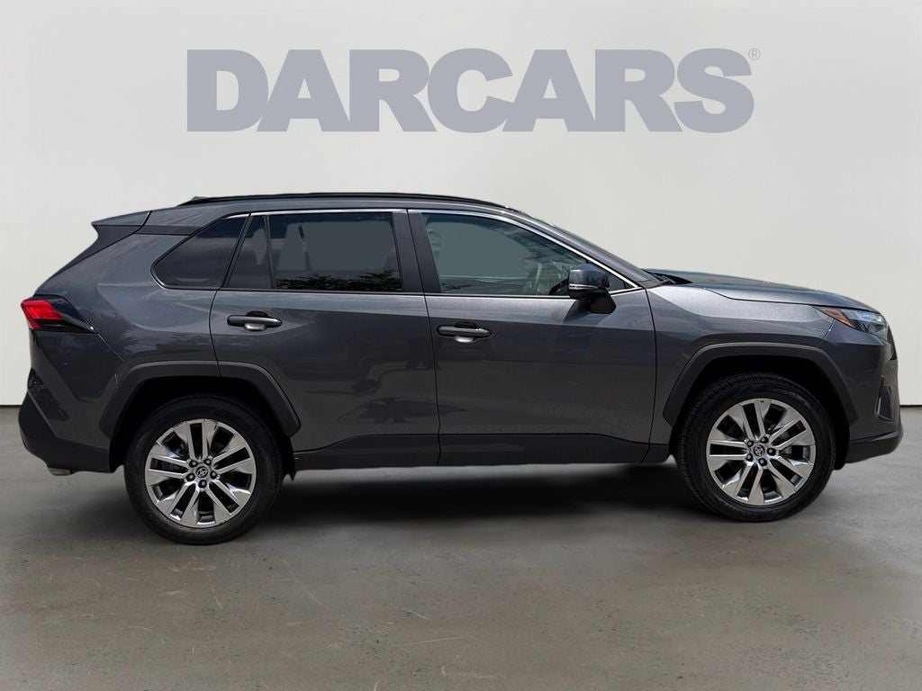2024 Toyota RAV4 XLE Premium HEATED SEATS / POWER MOONROOF
