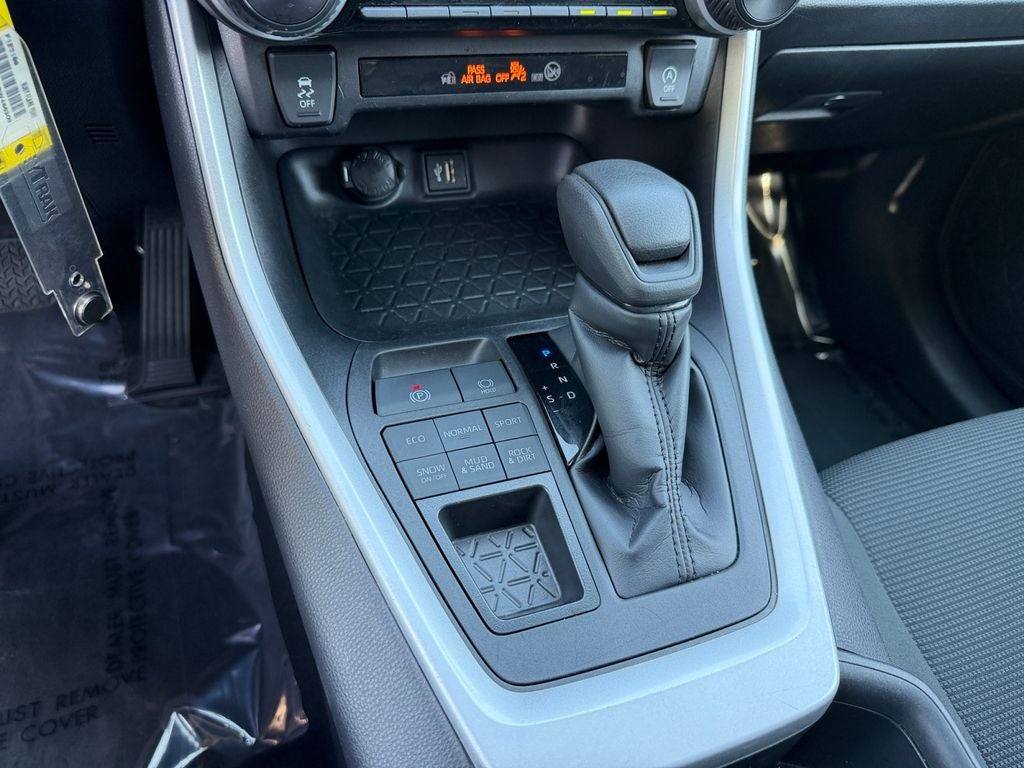 2024 Toyota RAV4 LE CLEAN CARFAX 1 OWNER