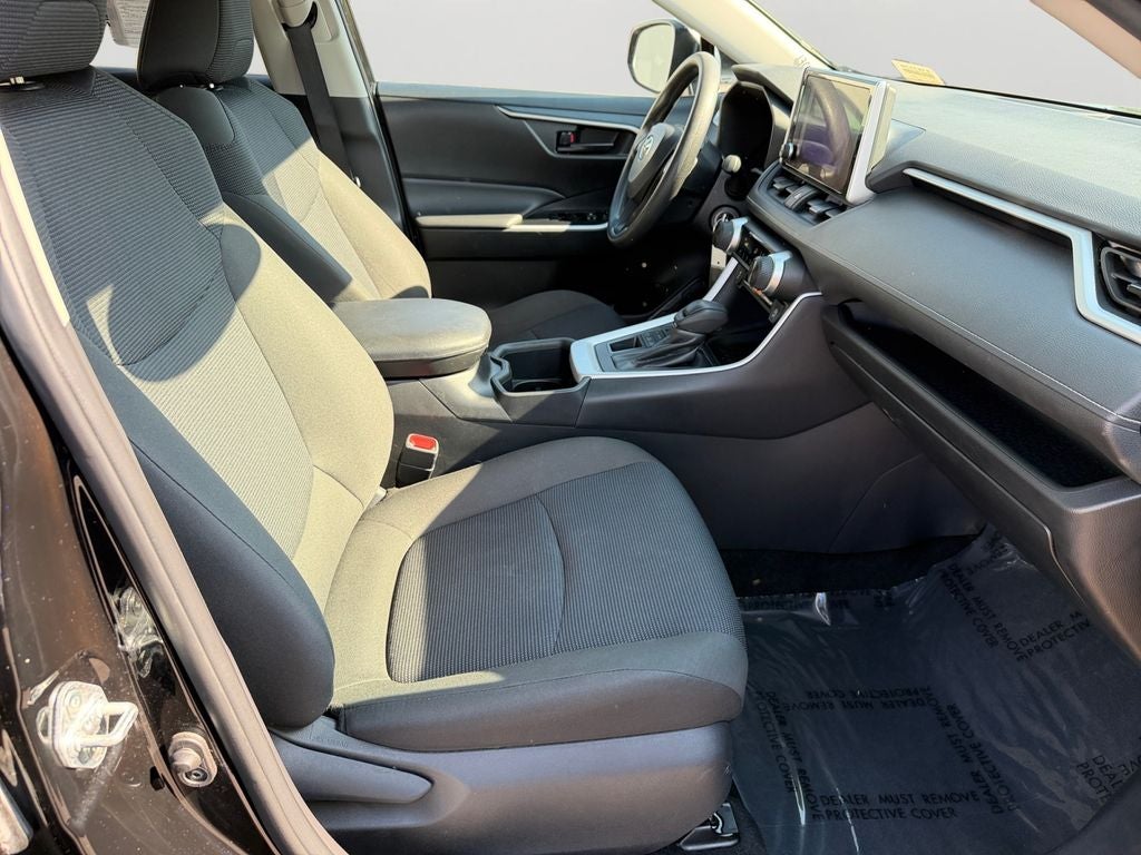 2024 Toyota RAV4 LE 1 OWNER / CLEAN CARFAX / BLIND SPOT MONITOR / HEAT