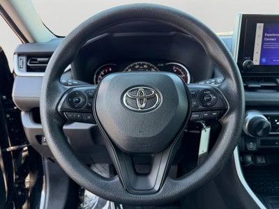 2024 Toyota RAV4 LE 1 OWNER / CLEAN CARFAX / BLIND SPOT MONITOR / HEAT