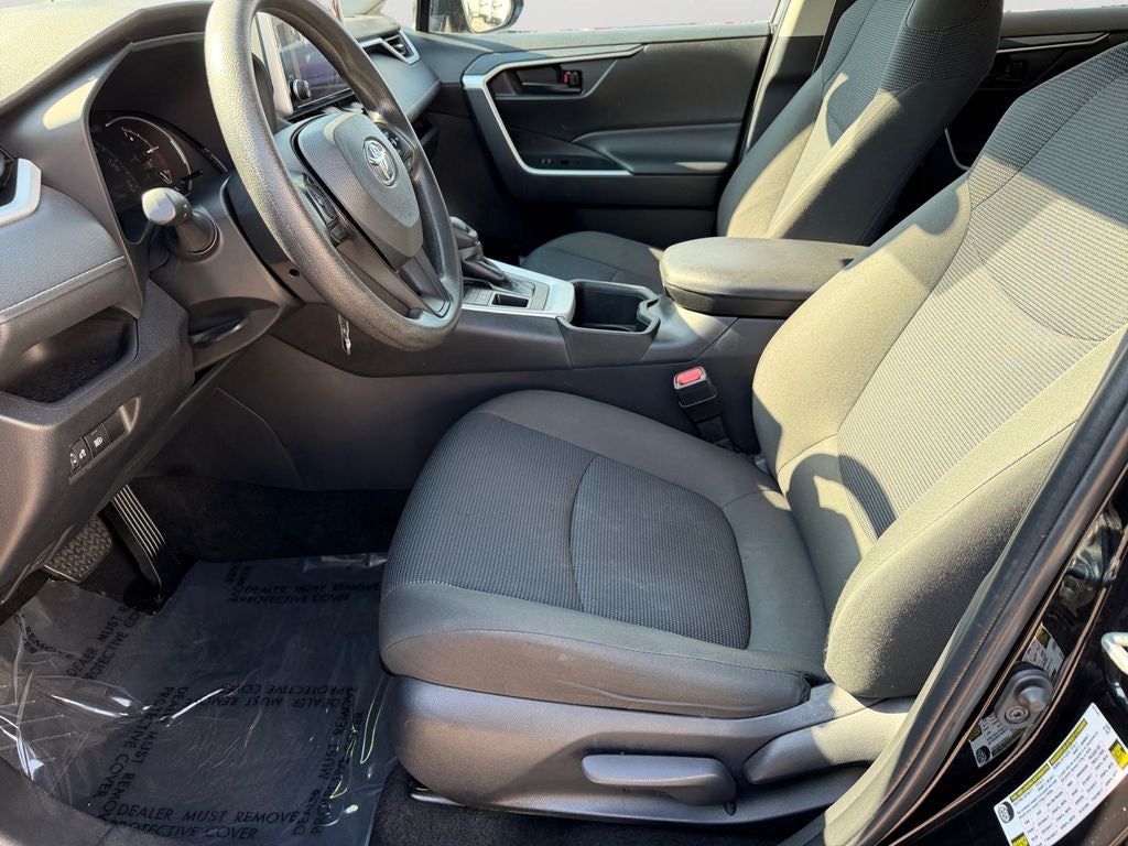 2024 Toyota RAV4 LE 1 OWNER / CLEAN CARFAX / BLIND SPOT MONITOR / HEAT