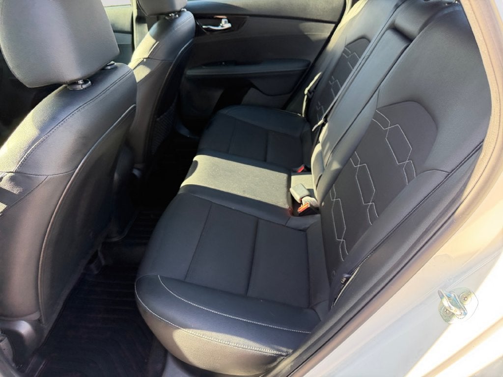 2023 Kia Forte GT-Line w/Sun Roof