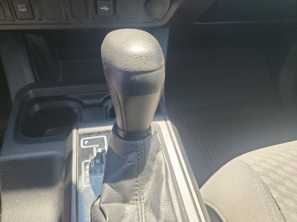 2022 Toyota Tacoma SR 1 OWNER / CLEAN CARFAX