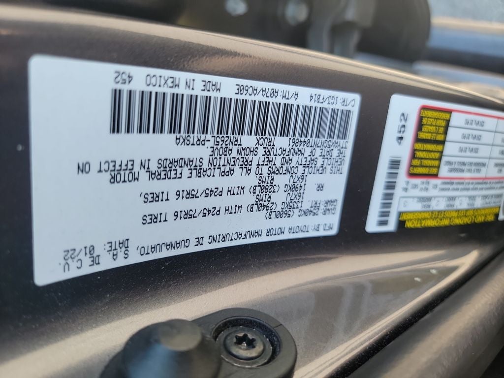 2022 Toyota Tacoma SR 1 OWNER / CLEAN CARFAX
