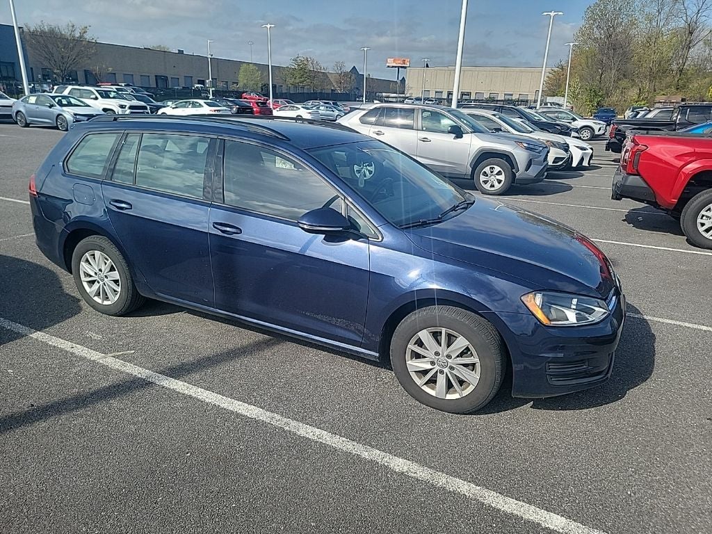 2016 Volkswagen Golf SportWagen S