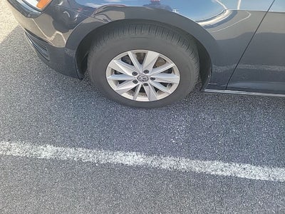 2016 Volkswagen Golf SportWagen S