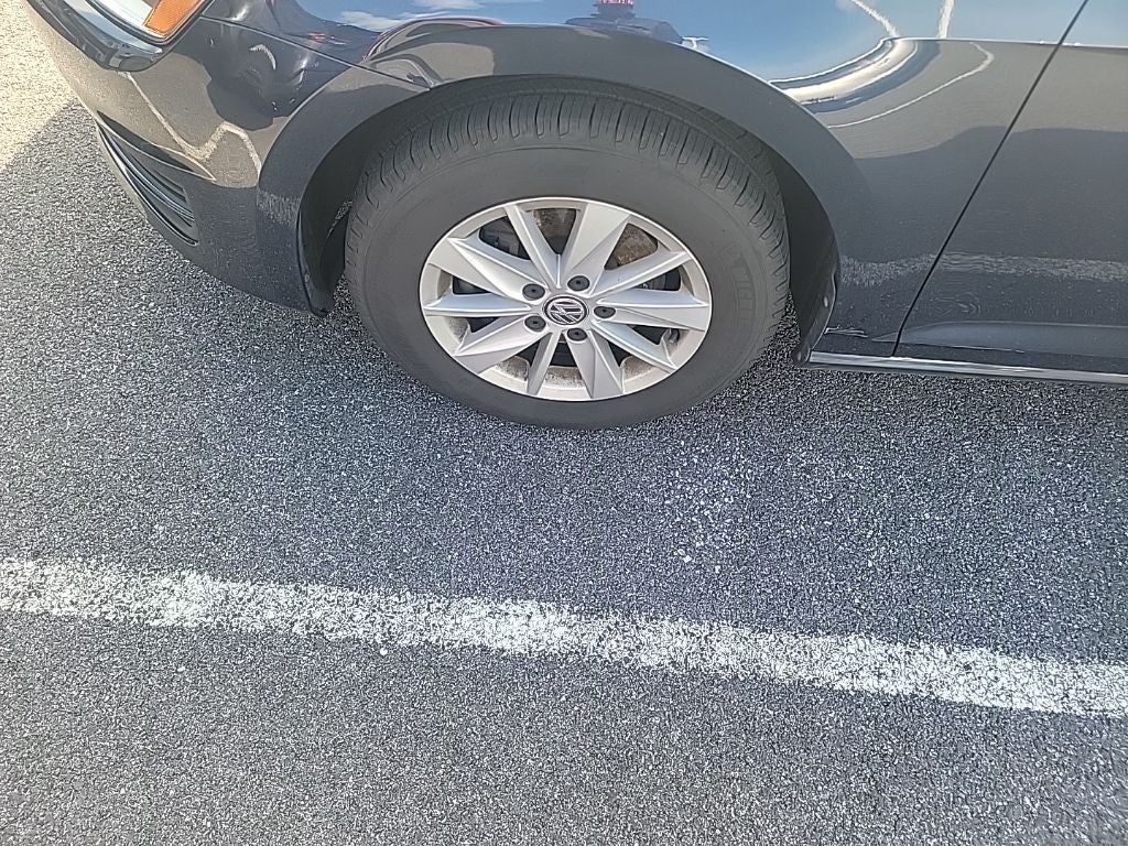 2016 Volkswagen Golf SportWagen S