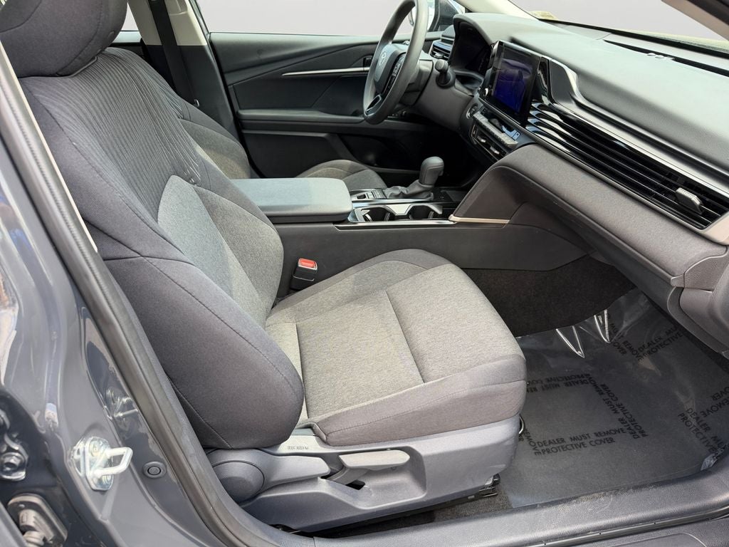2025 Toyota Camry LE CLEAN CARFAX 1 OWNER