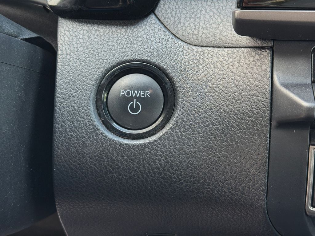 2025 Toyota Camry LE CLEAN CARFAX 1 OWNER