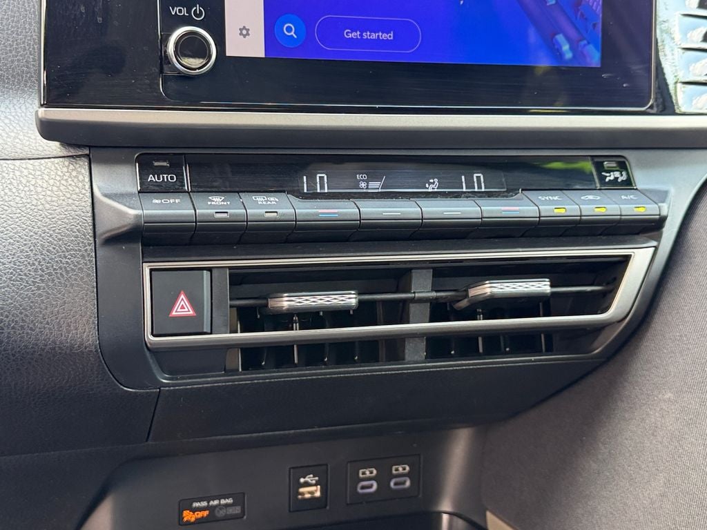 2025 Toyota Camry LE CLEAN CARFAX 1 OWNER