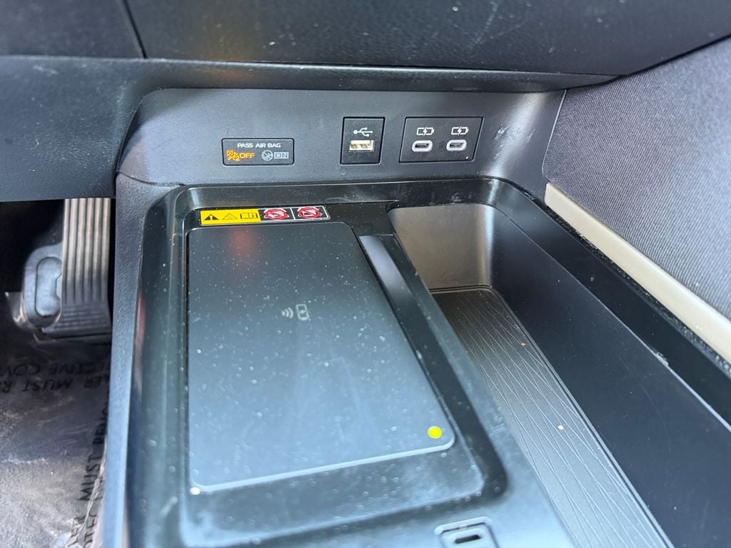 2025 Toyota Camry LE CLEAN CARFAX 1 OWNER