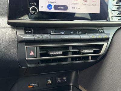 2025 Toyota Camry LE CLEAN CARFAX 1 OWNER