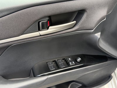 2025 Toyota Camry LE CLEAN CARFAX 1 OWNER