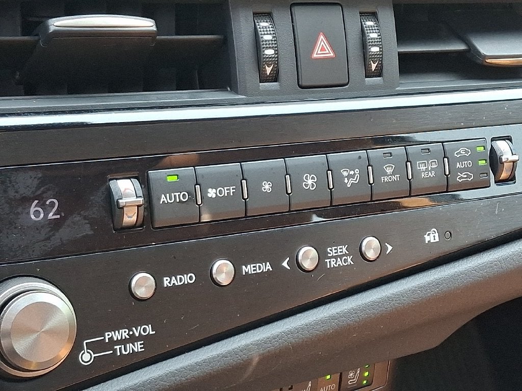 2025 Lexus ES 300h 300h