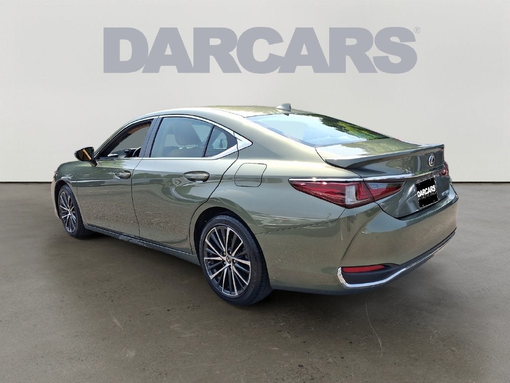 2025 Lexus ES 300h 300h