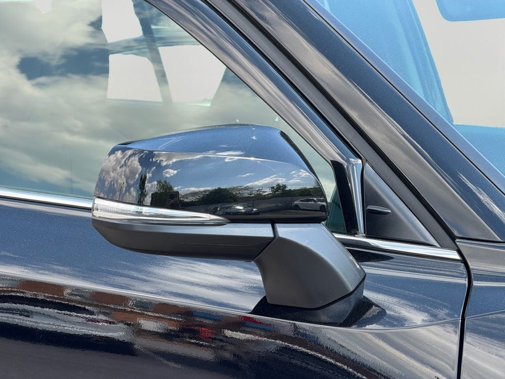 2025 Toyota Grand Highlander Hybrid XLE Bench Seat