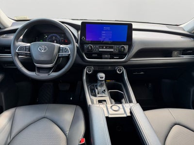 2025 Toyota Grand Highlander Hybrid XLE Bench Seat