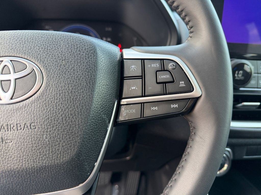 2025 Toyota Grand Highlander Hybrid XLE Bench Seat