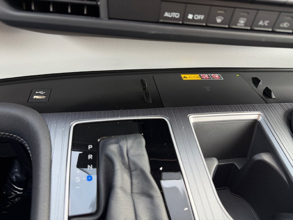 2026 Toyota Sienna LE 8 Passenger