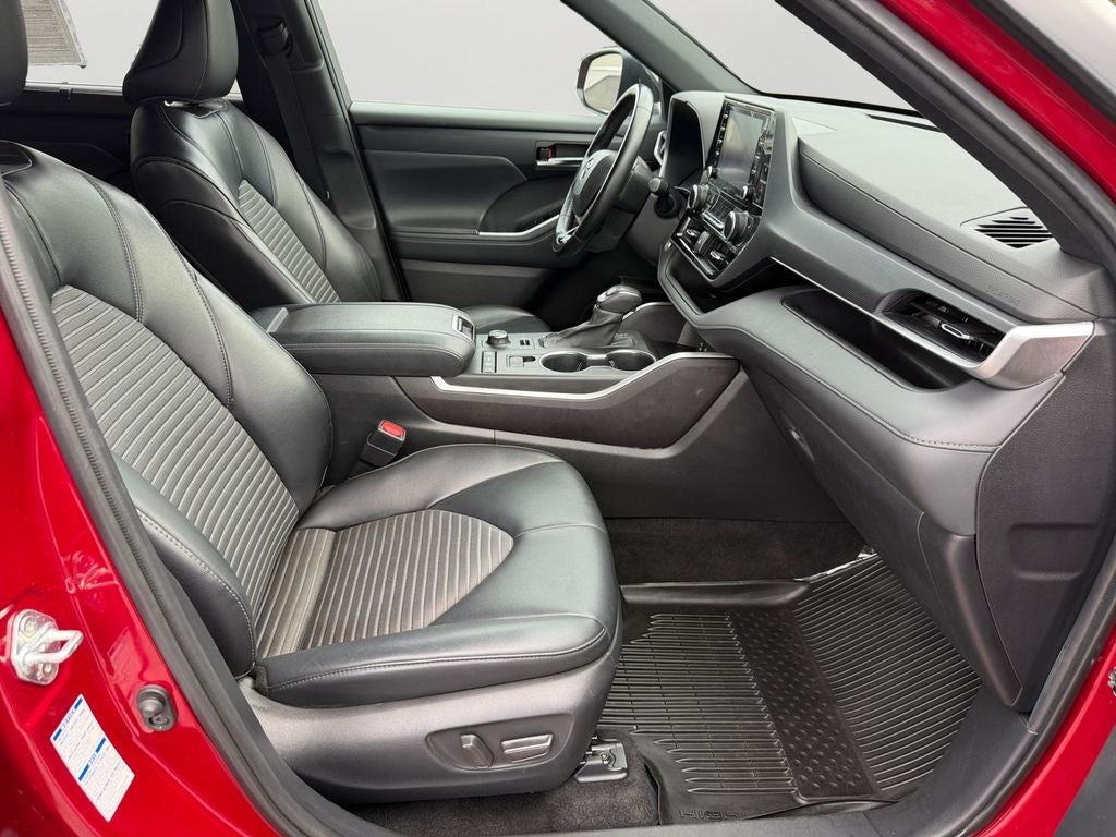 2022 Toyota Highlander XSE POWER LIFTGATE / HEATED SEATS