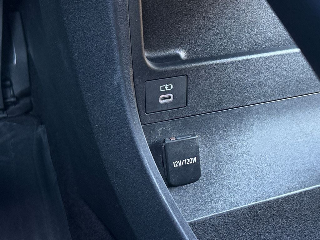 2023 Subaru Solterra Premium w/ Navigation