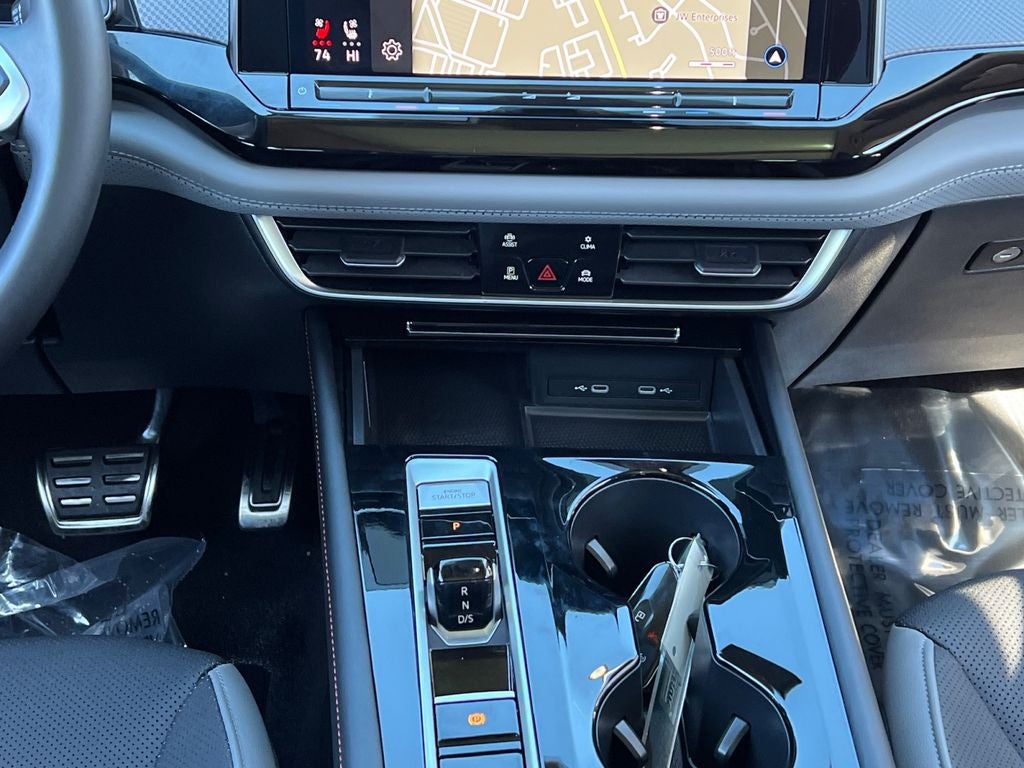 2024 Volkswagen Atlas 2.0T Peak Edition SEL