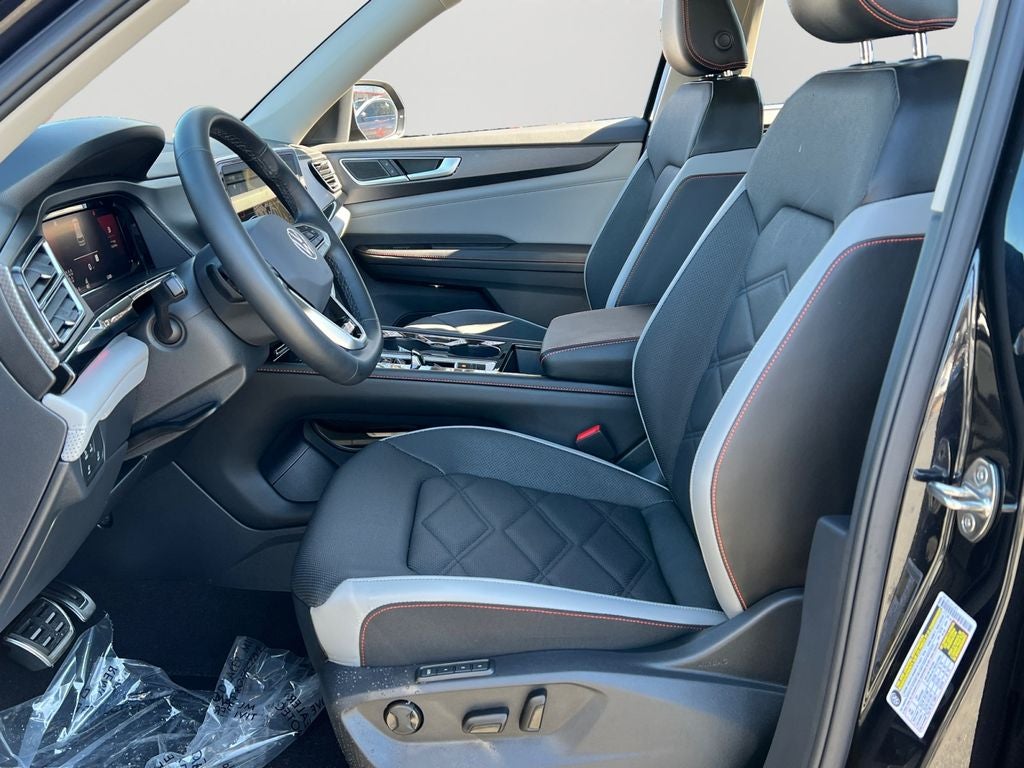 2024 Volkswagen Atlas 2.0T Peak Edition SEL