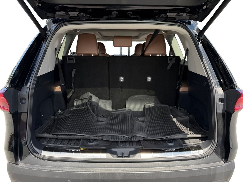 2025 Toyota Grand Highlander Platinum W/ NEW TIRES!