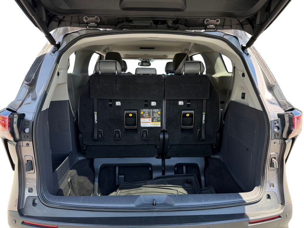 2022 Toyota Sienna XLE 7 Passenger