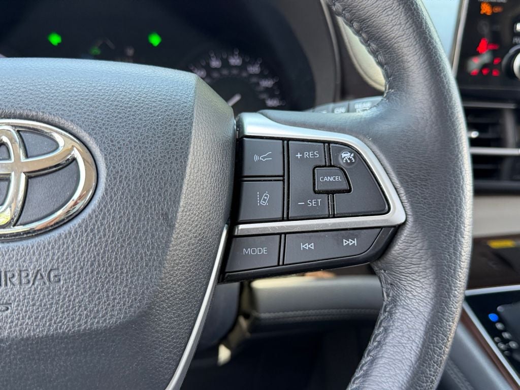 2022 Toyota Sienna XLE 7 Passenger
