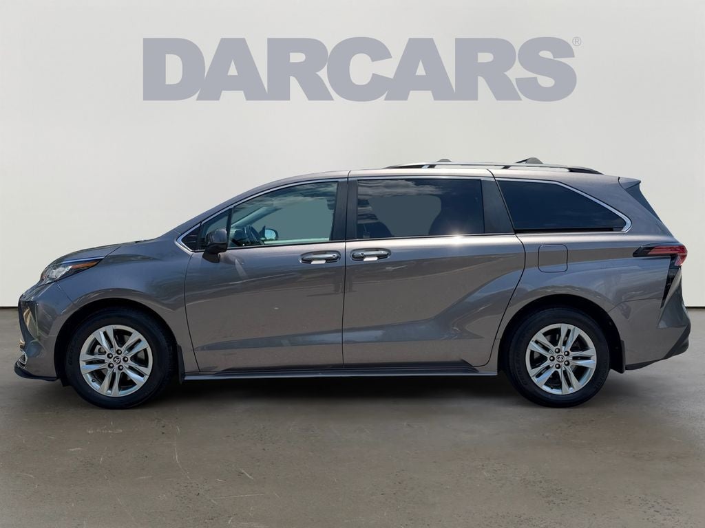 2022 Toyota Sienna XLE 7 Passenger
