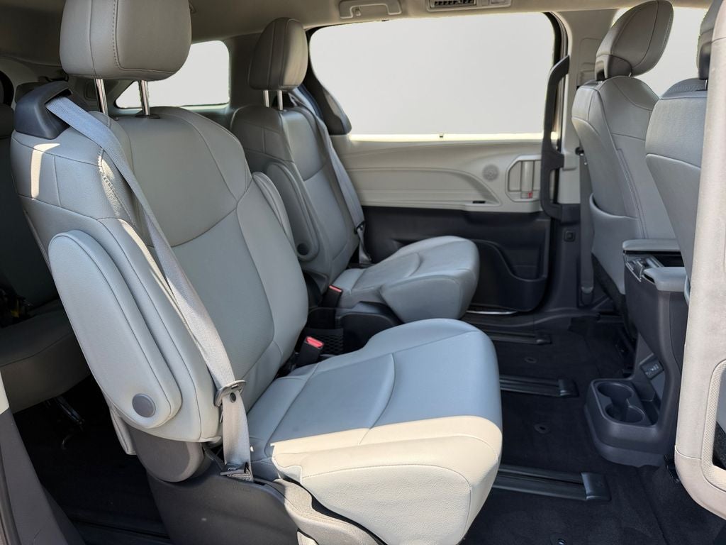 2022 Toyota Sienna XLE 7 Passenger