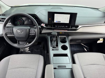 2026 Toyota Sienna LE 8 Passenger