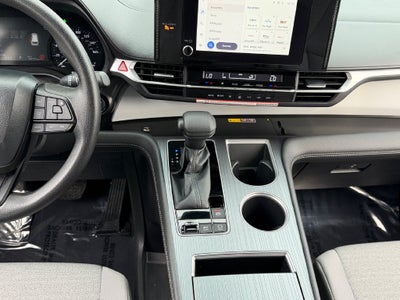 2026 Toyota Sienna LE 8 Passenger