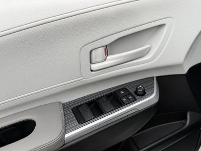 2026 Toyota Sienna LE 8 Passenger