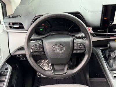 2026 Toyota Sienna LE 8 Passenger