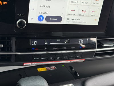 2026 Toyota Sienna LE 8 Passenger