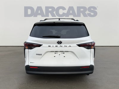 2026 Toyota Sienna LE 8 Passenger