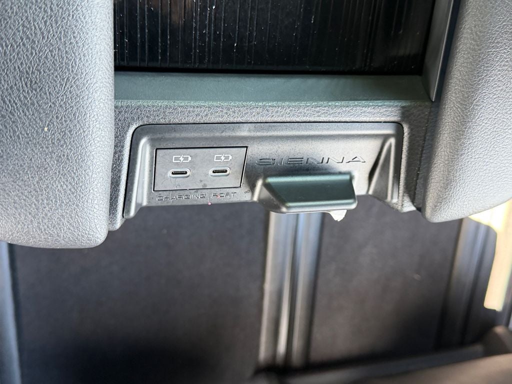 2026 Toyota Sienna XSE 7 Passenger