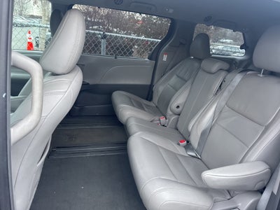 2015 Toyota Sienna XLE Premium 8 Passenger