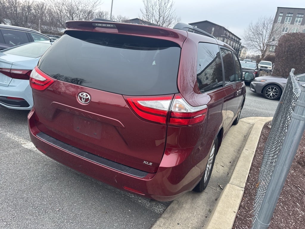 2015 Toyota Sienna XLE Premium 8 Passenger