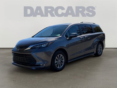 2024 Toyota Sienna XLE 8 Passenger