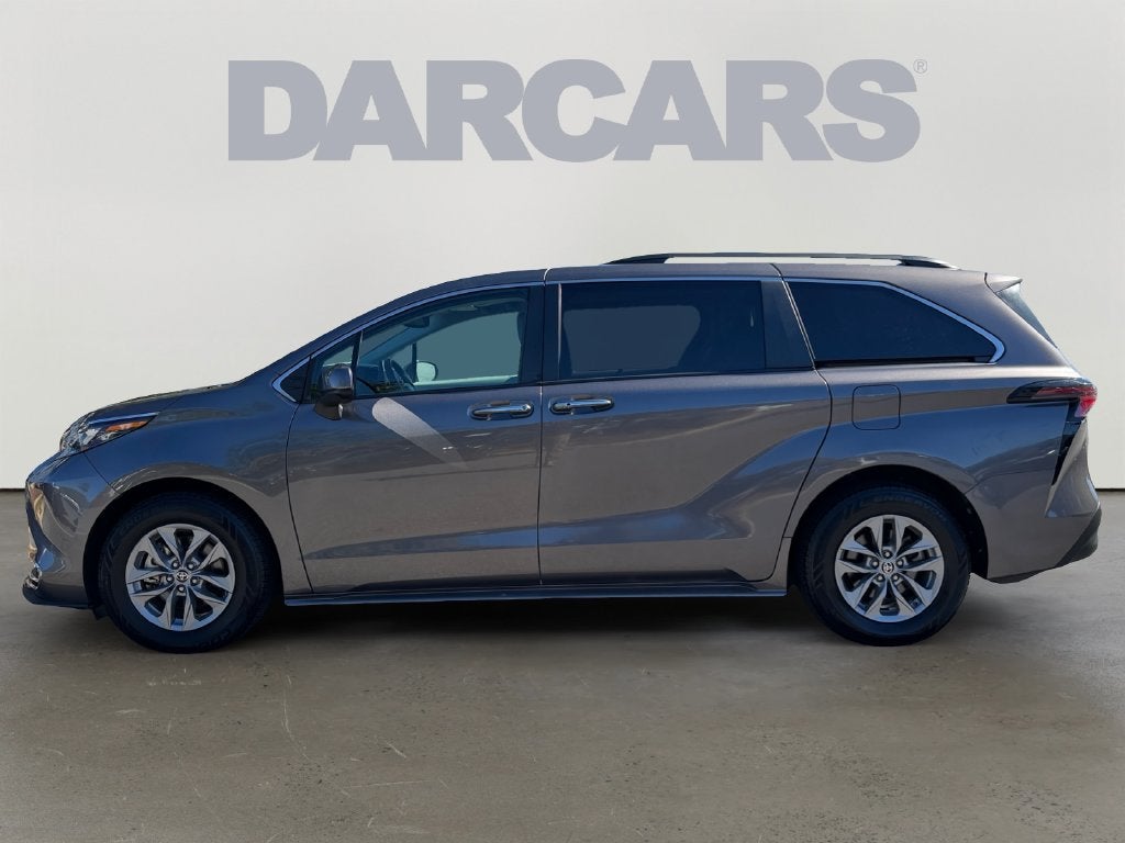 2024 Toyota Sienna XLE 8 Passenger