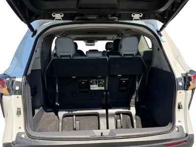 2023 Toyota Sienna XLE 8 Passenger