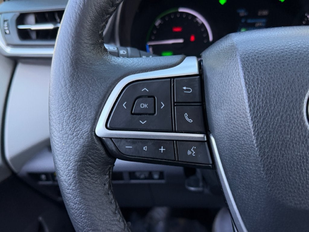 2023 Toyota Sienna XLE 8 Passenger