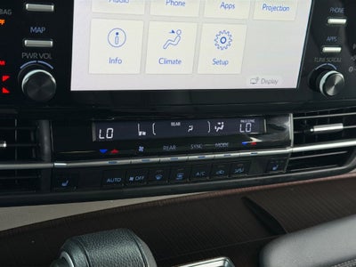 2024 Toyota Sienna XLE 7 Passenger